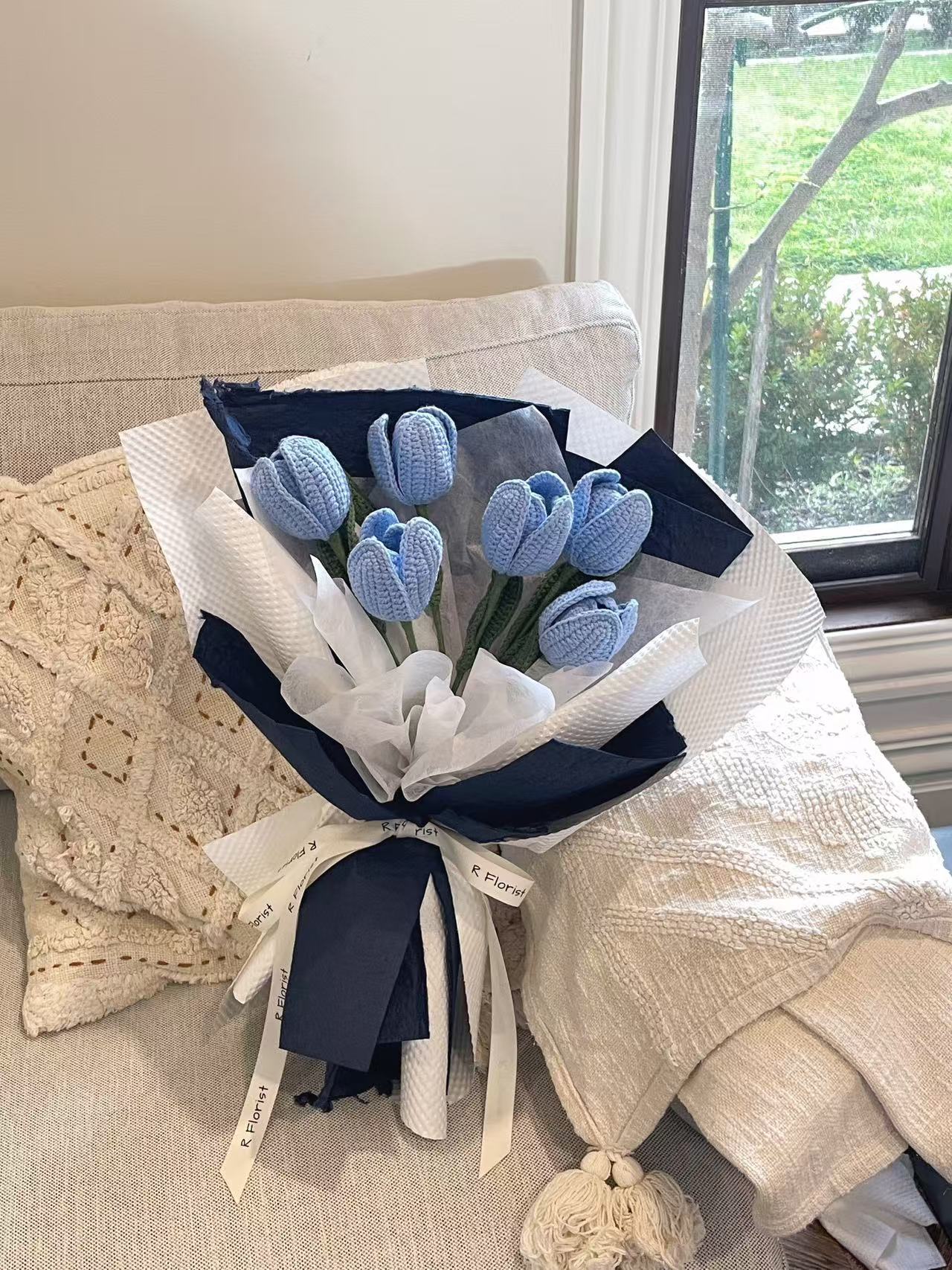 Meetjane bouquet| Melbourne handmade crochet flower |bouquet|white/purple/blue|TULIP|MELBOURNE ONLY