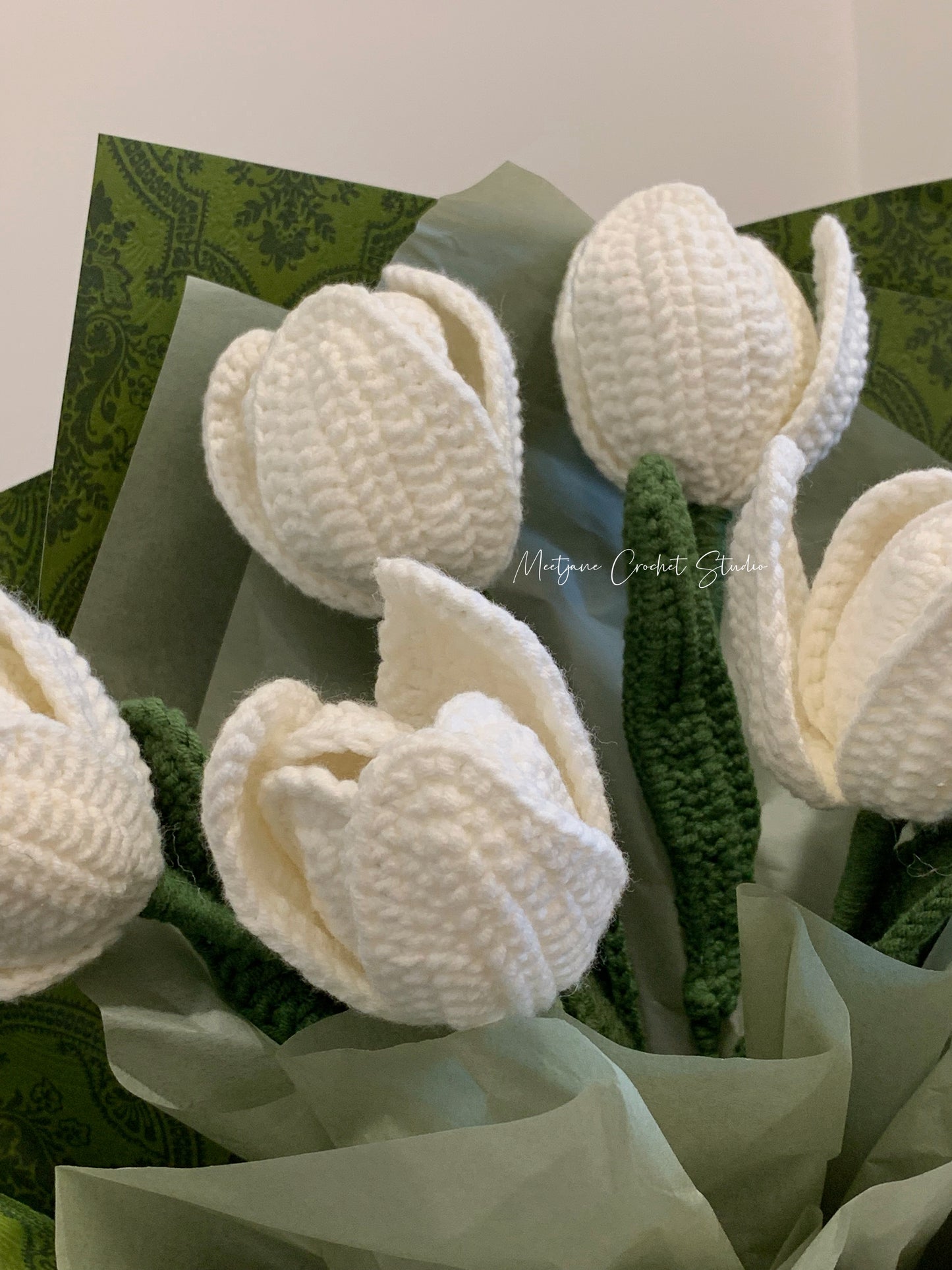 Meetjane bouquet| Melbourne handmade crochet flower |bouquet|white/purple|TULIP|MELBOURNE ONLY