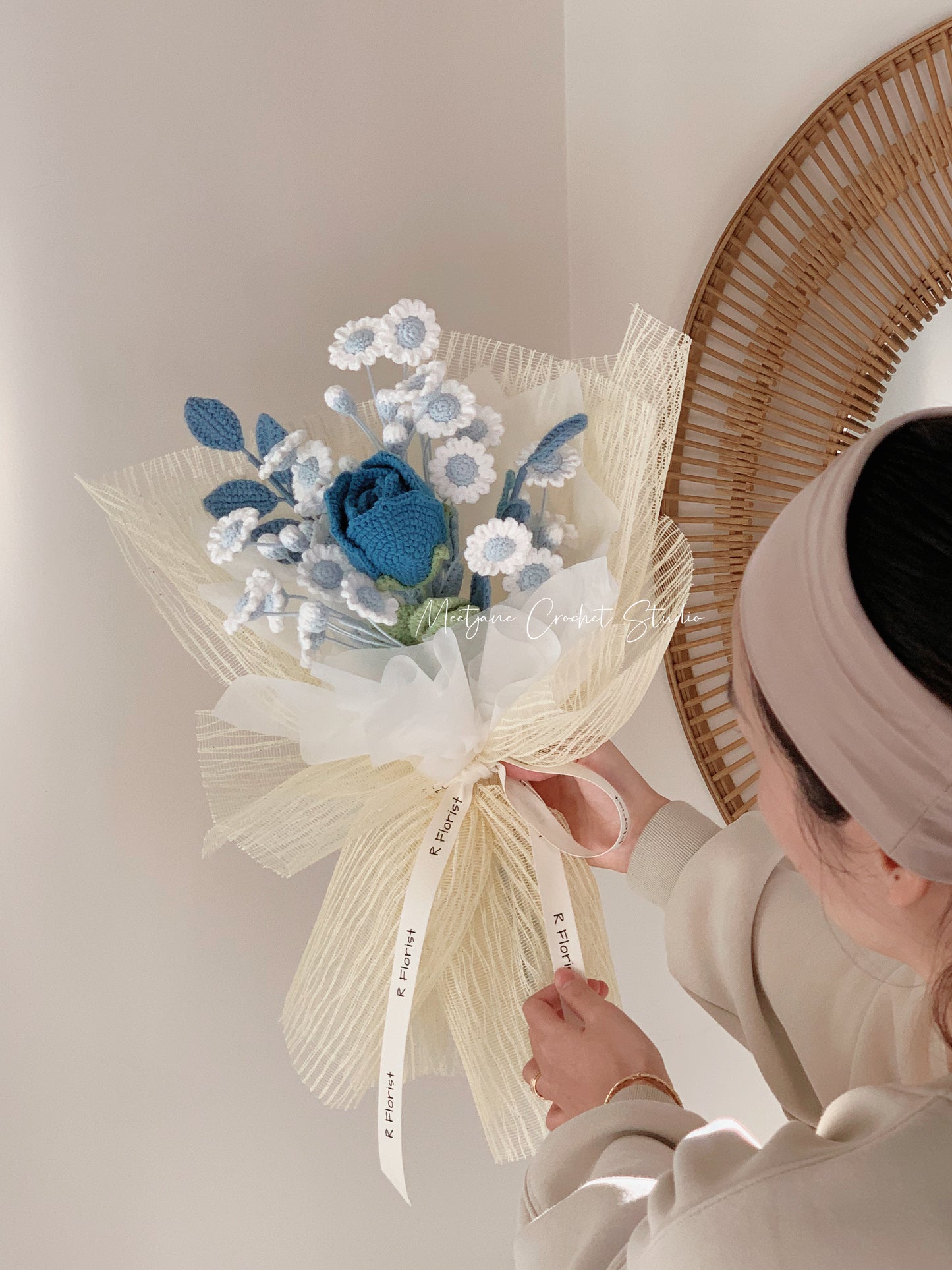 Meetjane bouquet| Melbourne handmade crochet flower |bouquet|white/blue|MELBOURNE ONLY