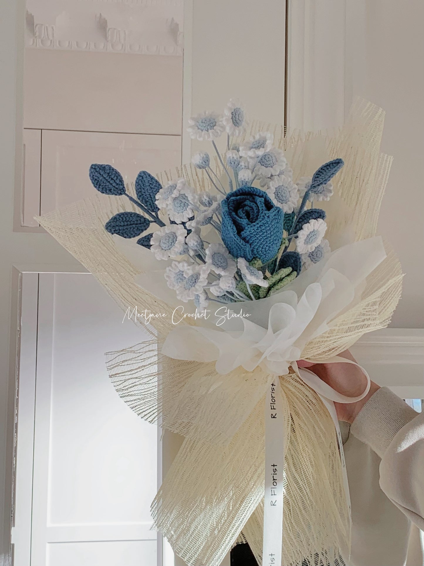 Meetjane bouquet| Melbourne handmade crochet flower |bouquet|white/blue|MELBOURNE ONLY