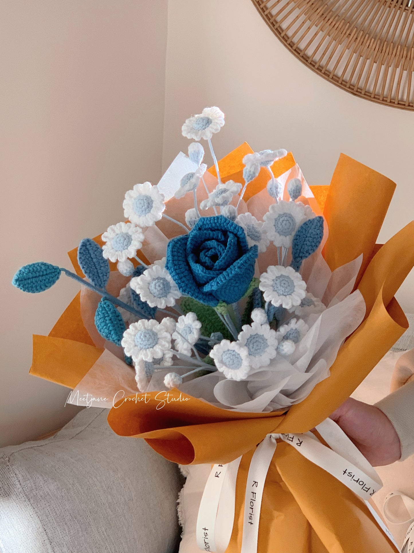 Meetjane bouquet| Melbourne handmade crochet flower |bouquet|white/blue|MELBOURNE ONLY