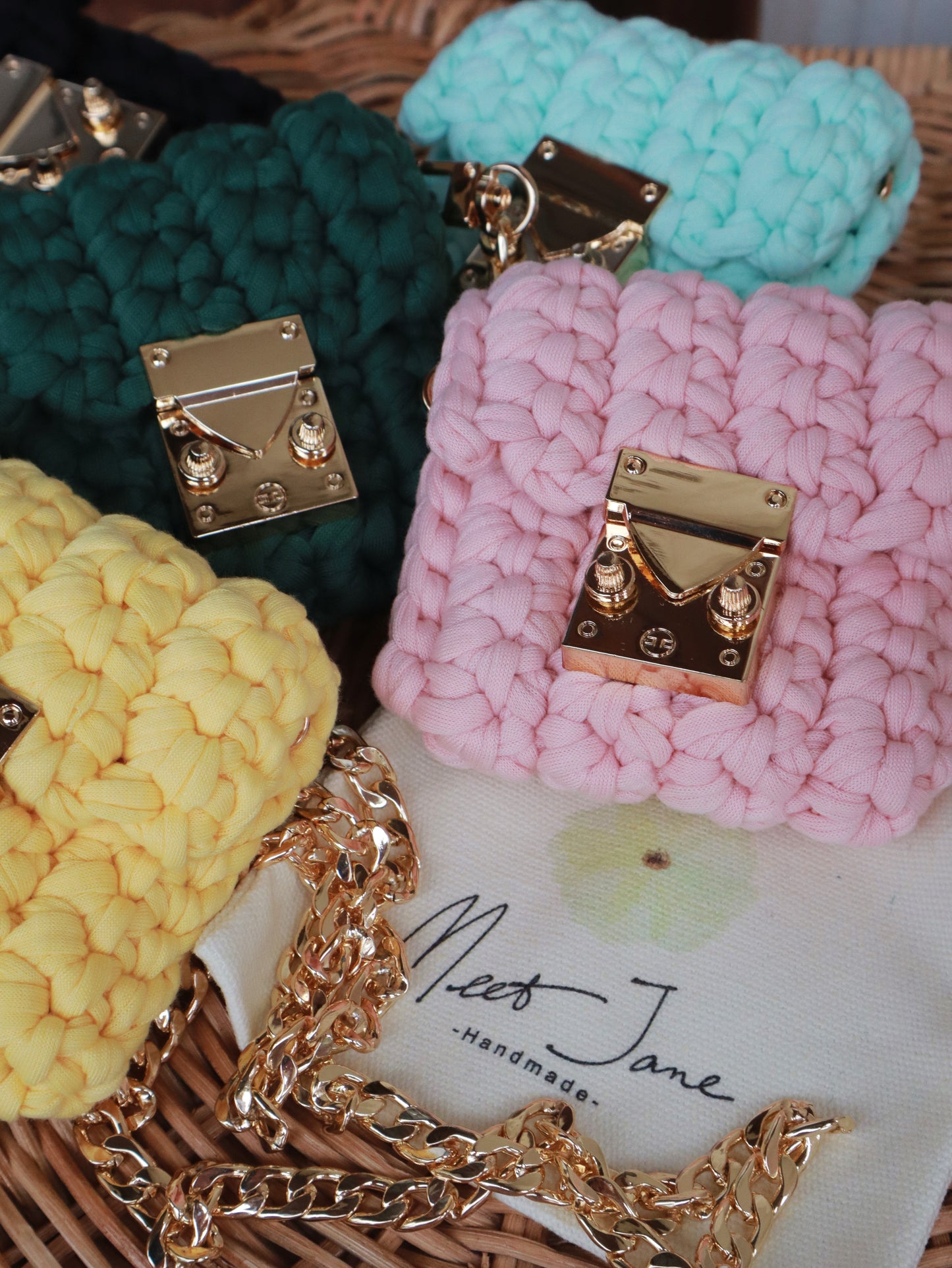 Crochet Accessories| Melbourne |cotton T-shirt yarn cross body bag|6 colours